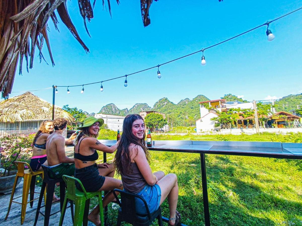 Yolo Pool Bar Villas & Garden Restaurant Phong Nha Exterior foto