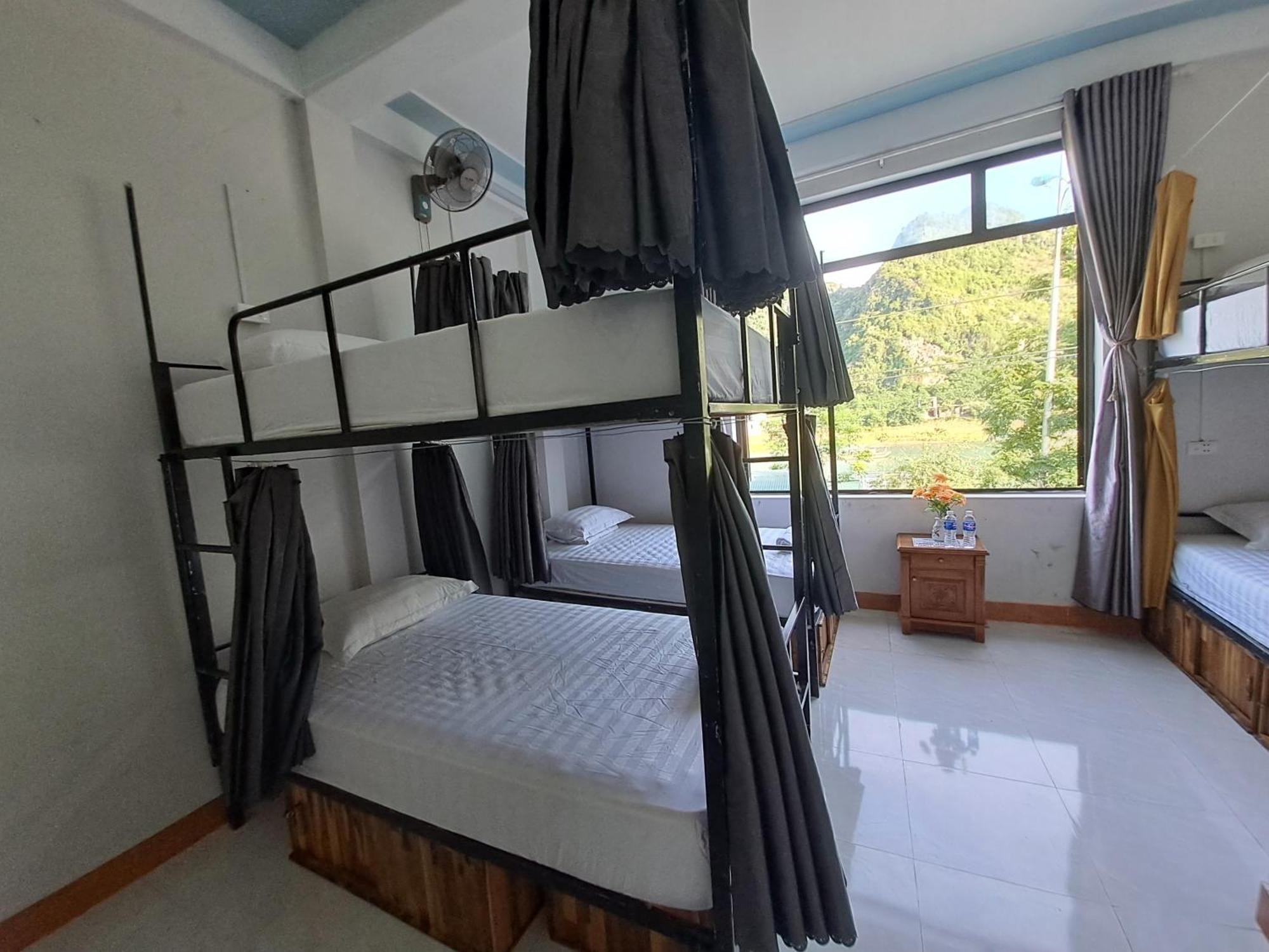Yolo Pool Bar Villas & Garden Restaurant Phong Nha Exterior foto