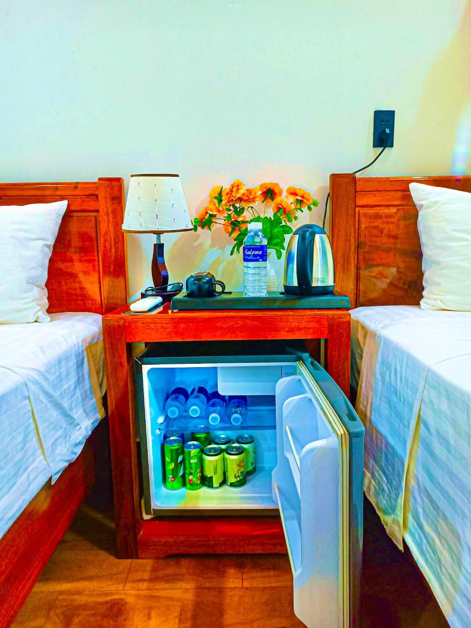 Yolo Pool Bar Villas & Garden Restaurant Phong Nha Exterior foto